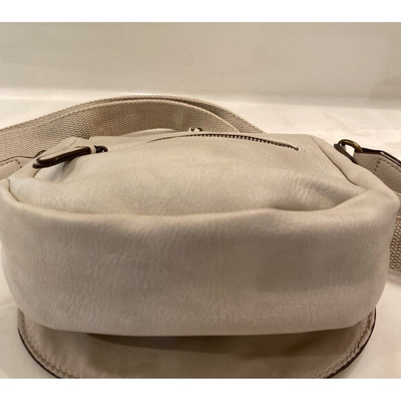 Time And Tru Emery Bag Crossbody Purse  Beige Chain Accent Multiple Pockets - Picture 4 of 12